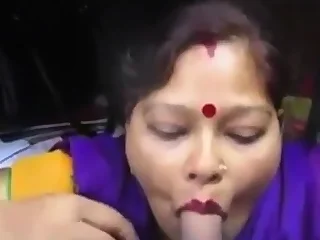Desi aunty tremendous oral pleasure with an increment of suck gulped jizz